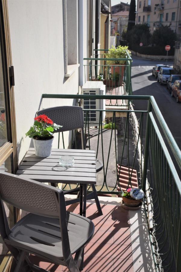 Apartamento La Lanterna Di Franca E Cassio Pisa Exterior foto